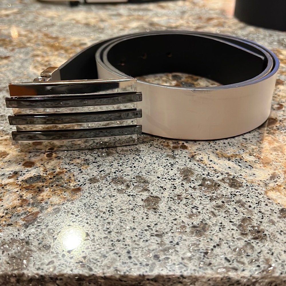 Men’s Adidas belt.
